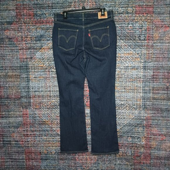 Levis womens indigo distressed Classic boot stretch jeans 32x32 EUC - Picture 2 of 9